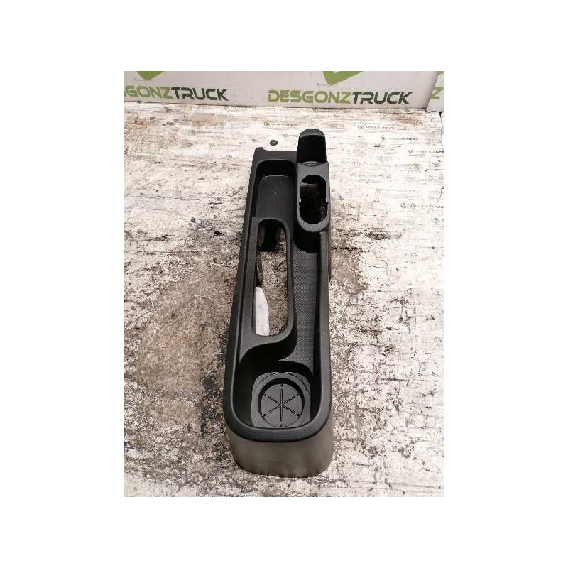 Recambio de guarnecido portaobjetos para fiat fiorino referencia OEM IAM 1308981070  