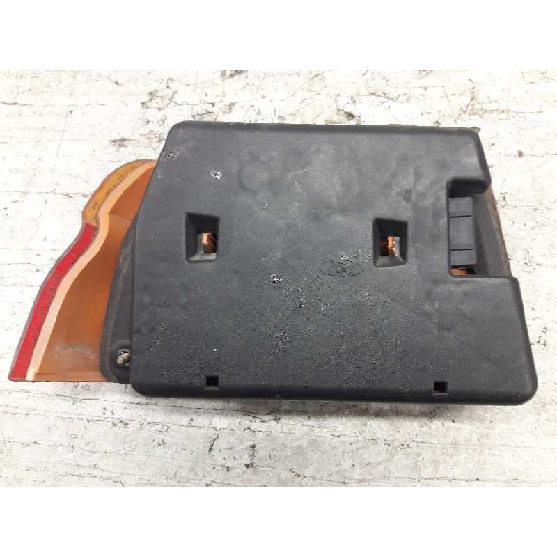 Recambio de piloto trasero derecho para ford orion cl referencia OEM IAM - Blanco 2