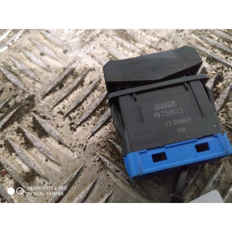 Recambio de interruptor para daf serie xf105.510 fsa 4x2ld space-cab referencia OEM IAM 1975803 - Negro 2