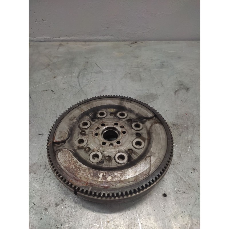 Recambio de volante motor para ford focus berlina (cap) 1.6 tdci cat referencia OEM IAM 2