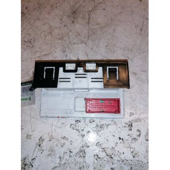 Recambio de pantalla multifuncion para renault megane ii berlina 5p business referencia OEM IAM 8200107839 216676711 