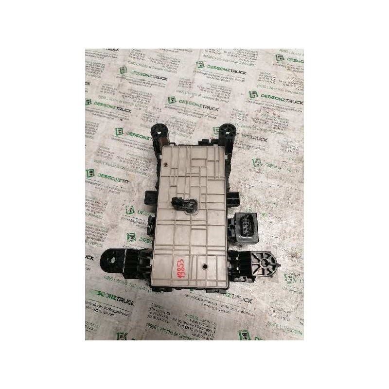 Recambio de caja reles / fusibles para suzuki grand vitara jb (jt) 1.9 ddis jlx (5-ptas.) referencia OEM IAM 05885I30 - Blanco 2
