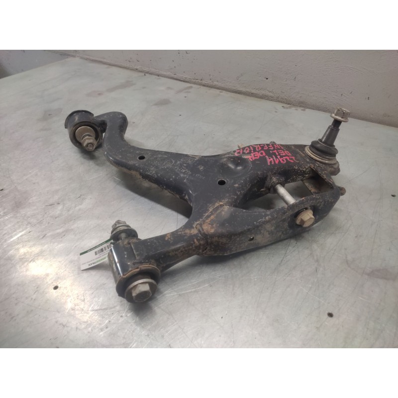 Recambio de brazo suspension inferior delantero derecho para land rover discovery v6 td se referencia OEM IAM   