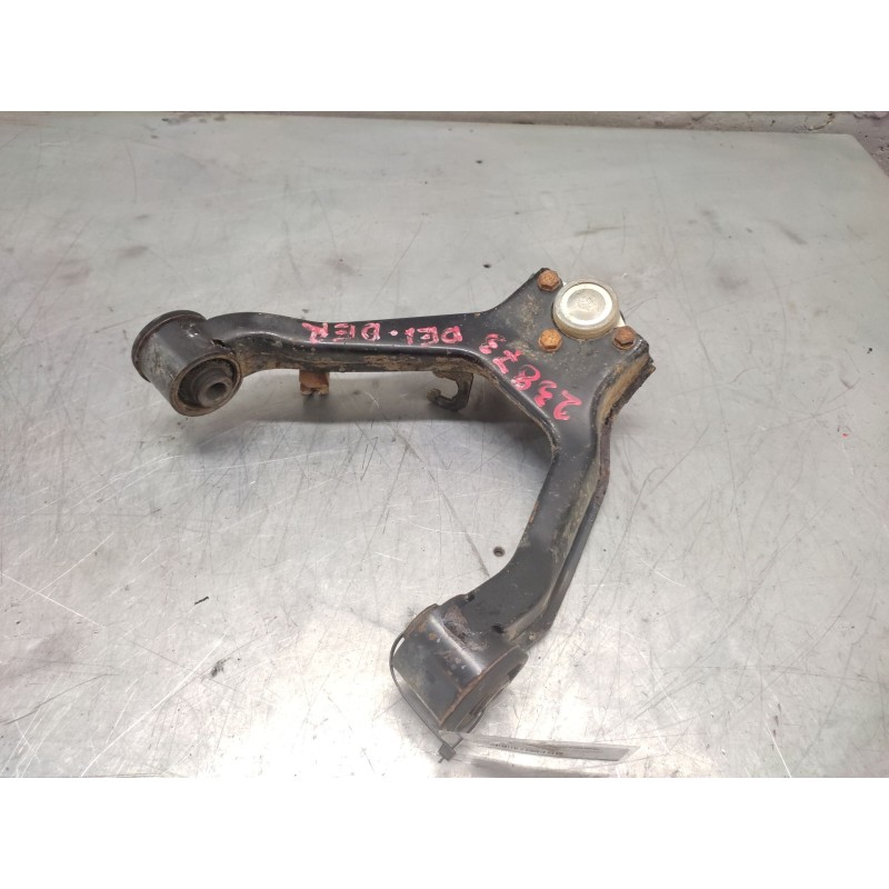 Recambio de brazo suspension superior delantero derecho para mitsubishi pajero -- referencia OEM IAM   