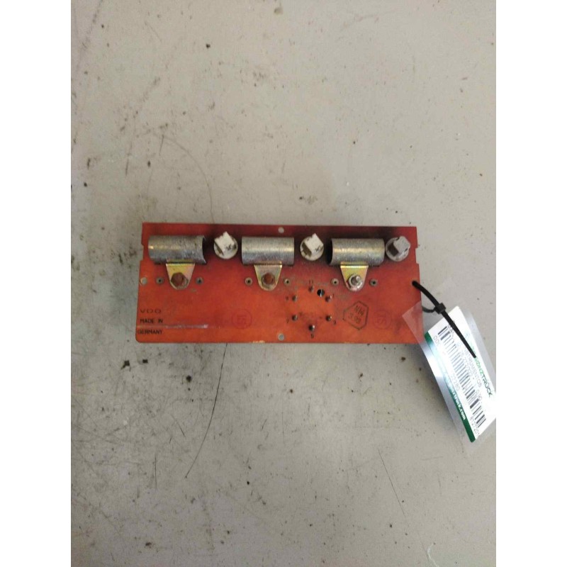 Recambio de cuadro instrumentos para man f 90 26.272/322 referencia OEM IAM 81272016059 81274106047 81274106048 - Rojo 2
