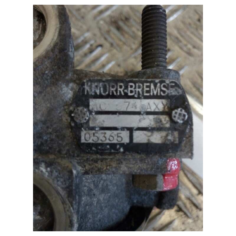 Recambio de valvula aire para iveco eurocargo tector 5.9 diesel referencia OEM IAM AC574AXY  VALVULA RELE - Blanco 2