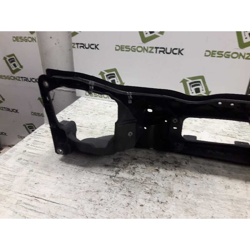 Recambio de panel frontal para renault trafic combi (ab 4.01) 6 - plazas, acristalado parcial 2,9t combi corto referencia OEM IA - Blanco 8
