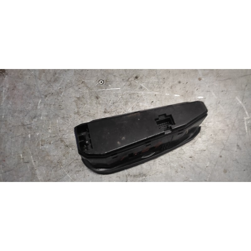 Recambio de mando elevalunas delantero izquierdo para hyundai coupe (j2) 1.6 fx coupe referencia OEM IAM 2