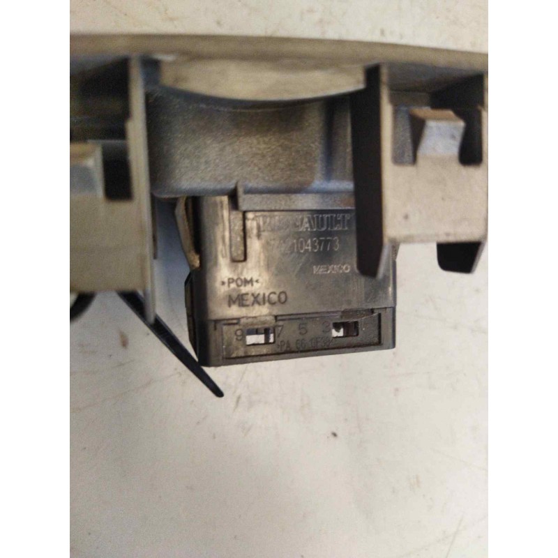 Recambio de mando elevalunas delantero derecho para renault premium lander 10.8 diesel referencia OEM IAM 7421043773 - Verde 3
