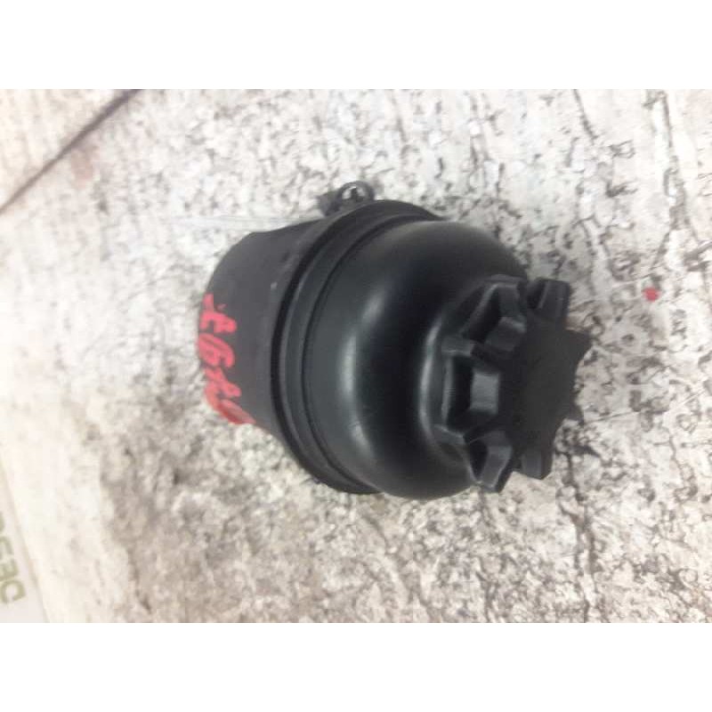 Recambio de deposito de direccion para mercedes-benz vito marco polo (638) 112 cdi referencia OEM IAM - Negro 2