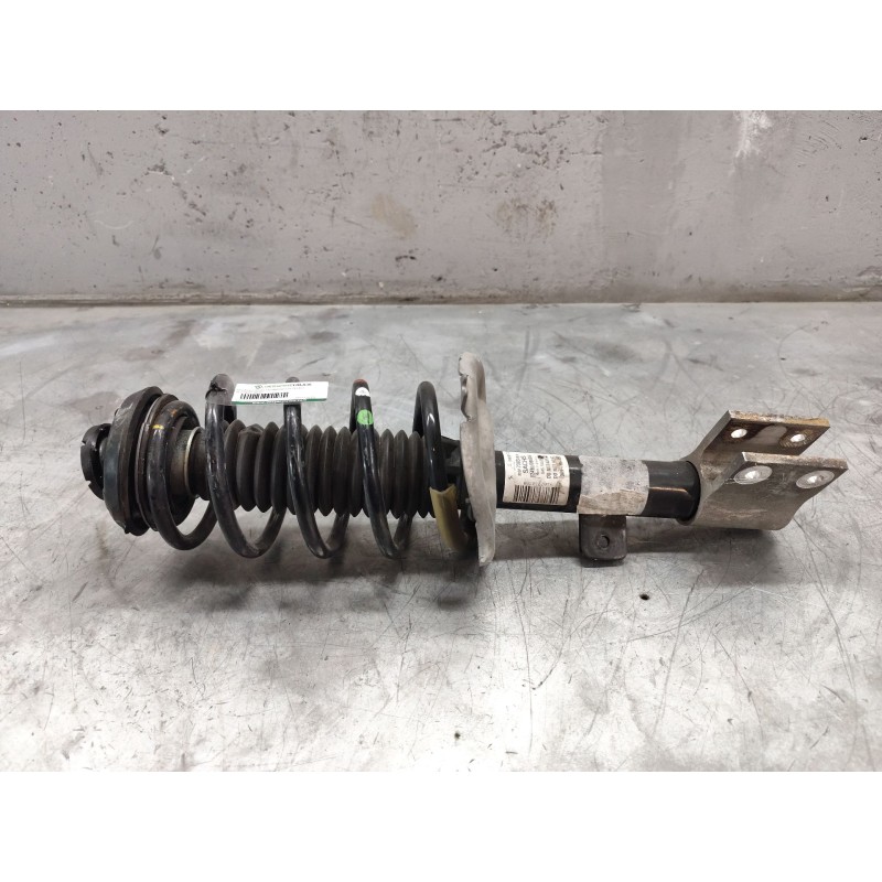 Recambio de amortiguador delantero derecho para peugeot 5008 referencia OEM IAM 9807730380  