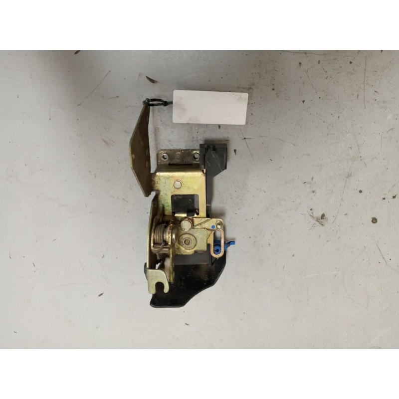 Recambio de cerradura puerta delantera derecha para renault midlum 6.2 diesel referencia OEM IAM 5001858127 - Rojo 2