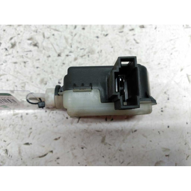 Recambio de motor centralizado para seat ibiza (6l1) cool referencia OEM IAM 1M5862159C CIERRE PORTON - Azul 2