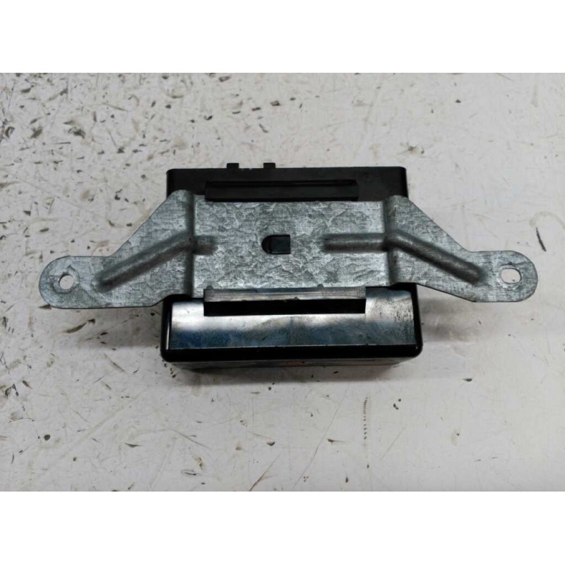 Recambio de modulo electronico para mg serie 45 (rt) classic (5-ptas.) referencia OEM IAM YWC106900 CENTALITA ELEVALUNAS DEL. IZ 3