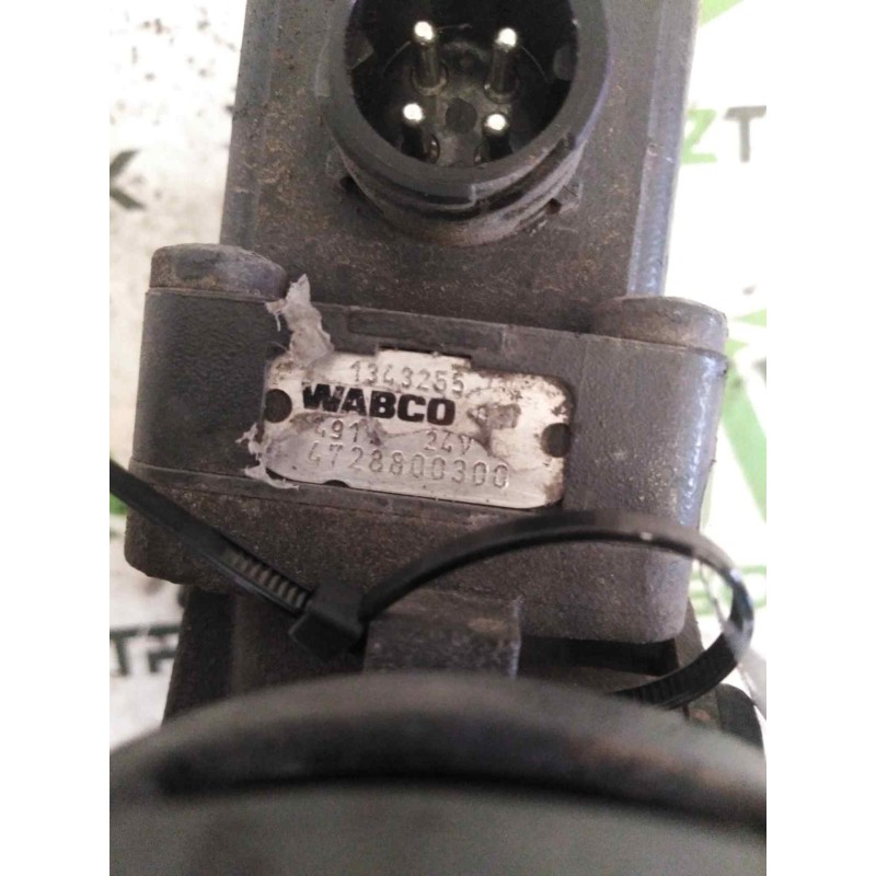 Recambio de valvula aire para daf serie xf105 referencia OEM IAM 1343255 47288000300 VALVULA CONTROL DE EJE ELEVABLE 3