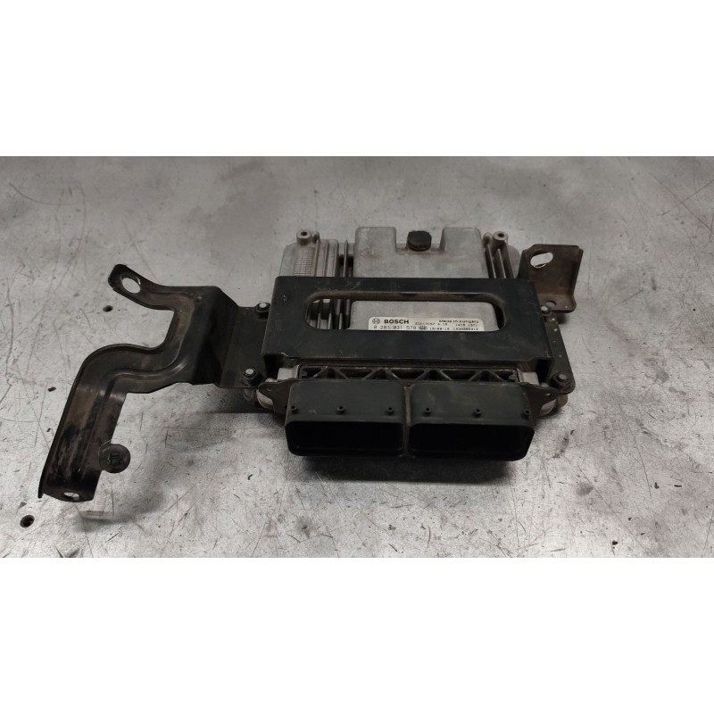 Recambio de centralita motor uce para hyundai i30 (gd) 1.6 crdi referencia OEM IAM 0281031578  
