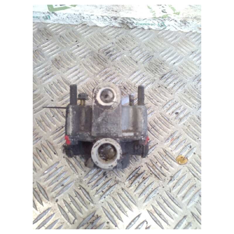 Recambio de valvula aire para man tg - a 18.460 fg / bb (e3/e4) m (largura mediana) referencia OEM IAM RE1121 0730125 - Blanco