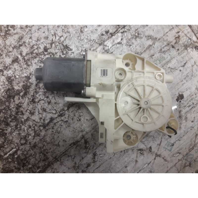 Recambio de motor elevalunas delantero izquierdo para ford focus sportbreak (cap) ghia referencia OEM IAM 4M5T14A389 0130822217