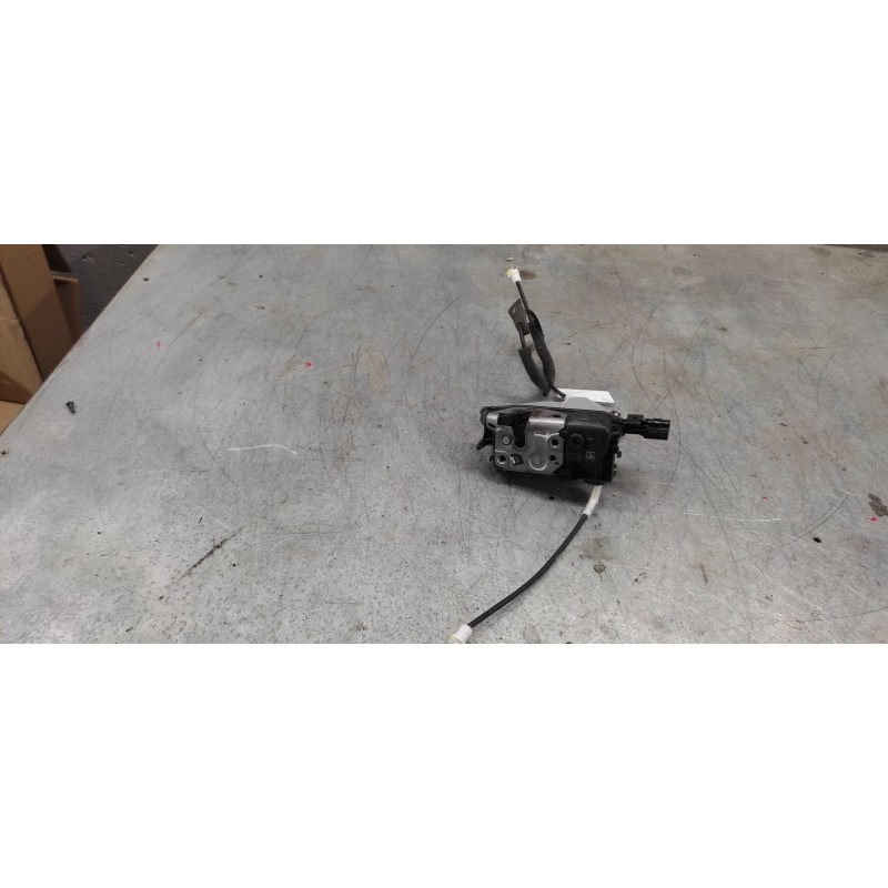 Recambio de cerradura puerta trasera izquierda para peugeot 5008 referencia OEM IAM   1465a0302j6 3