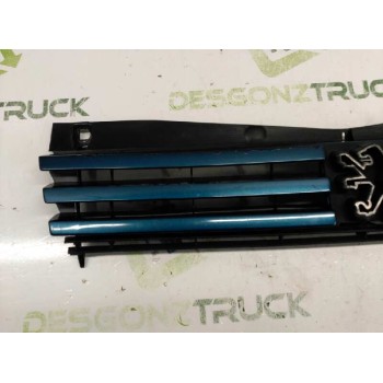Recambio de rejilla delantera central para peugeot 205 berlina 1.4 generation referencia OEM IAM 9253108580  