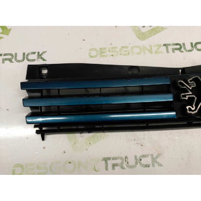 Recambio de rejilla delantera central para peugeot 205 berlina 1.4 generation referencia OEM IAM 9253108580 - Azul 2