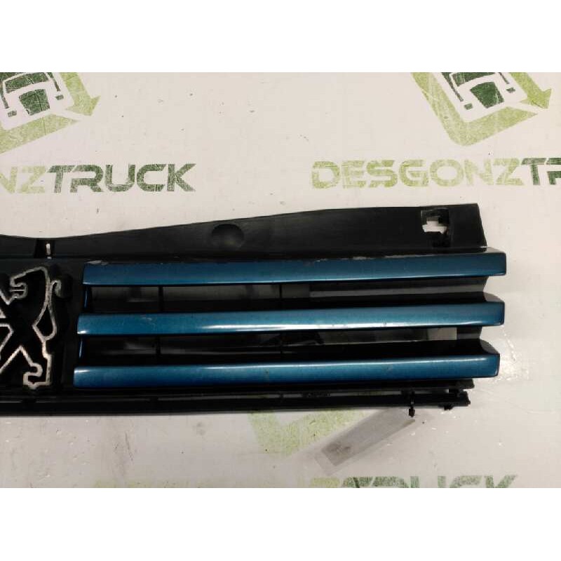 Recambio de rejilla delantera central para peugeot 205 berlina 1.4 generation referencia OEM IAM 9253108580 - Azul 3