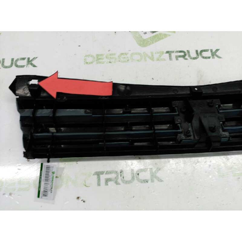 Recambio de rejilla delantera central para peugeot 205 berlina 1.4 generation referencia OEM IAM 9253108580 - Azul 5
