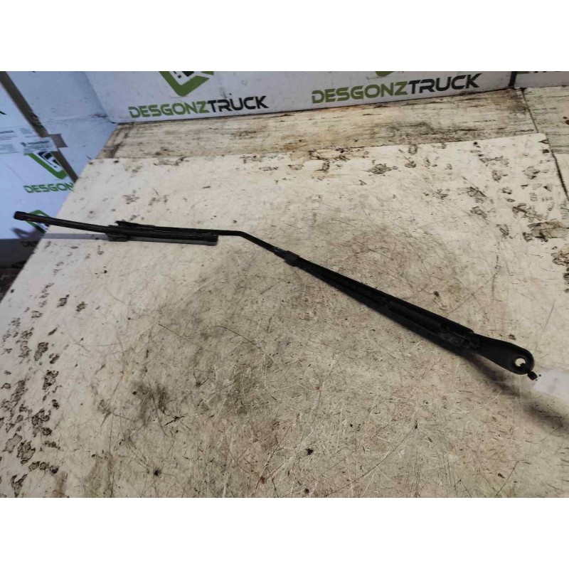 Recambio de brazo limpia delantero derecho para peugeot 207 xs pack referencia OEM IAM - Negro 2