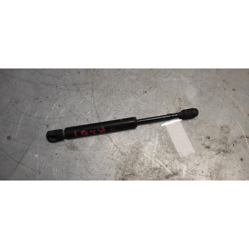 Recambio de amortiguadores maletero / porton para seat cordoba berlina (6k2) clx referencia OEM IAM - Blanco 2