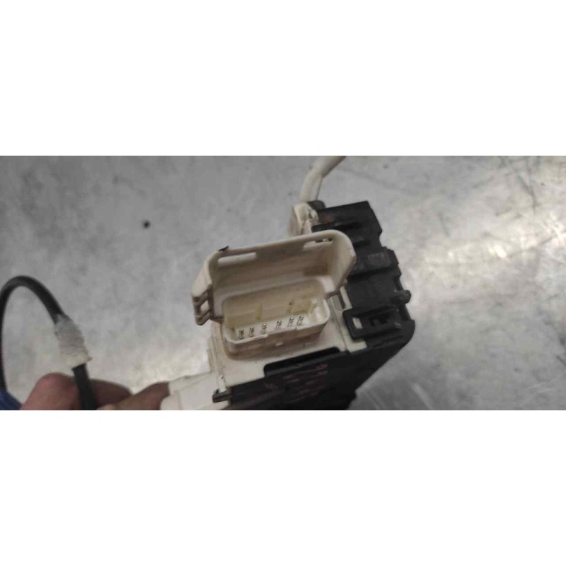 Recambio de cerradura puerta trasera izquierda para peugeot 407 sw st sport referencia OEM IAM 9681337380 6 PINS 2