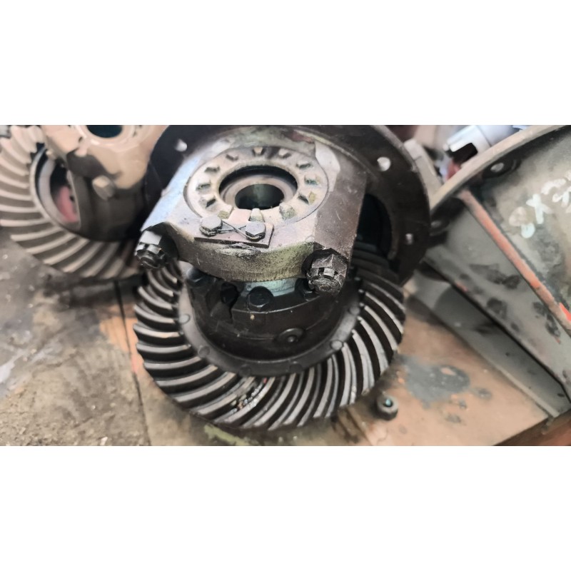 Recambio de grupo para nissan eco - t 100.45/78 kw/e2 3.0 diesel referencia OEM IAM GD260 RELACION:8X35 16 ESTRIAS DE PALIER 5