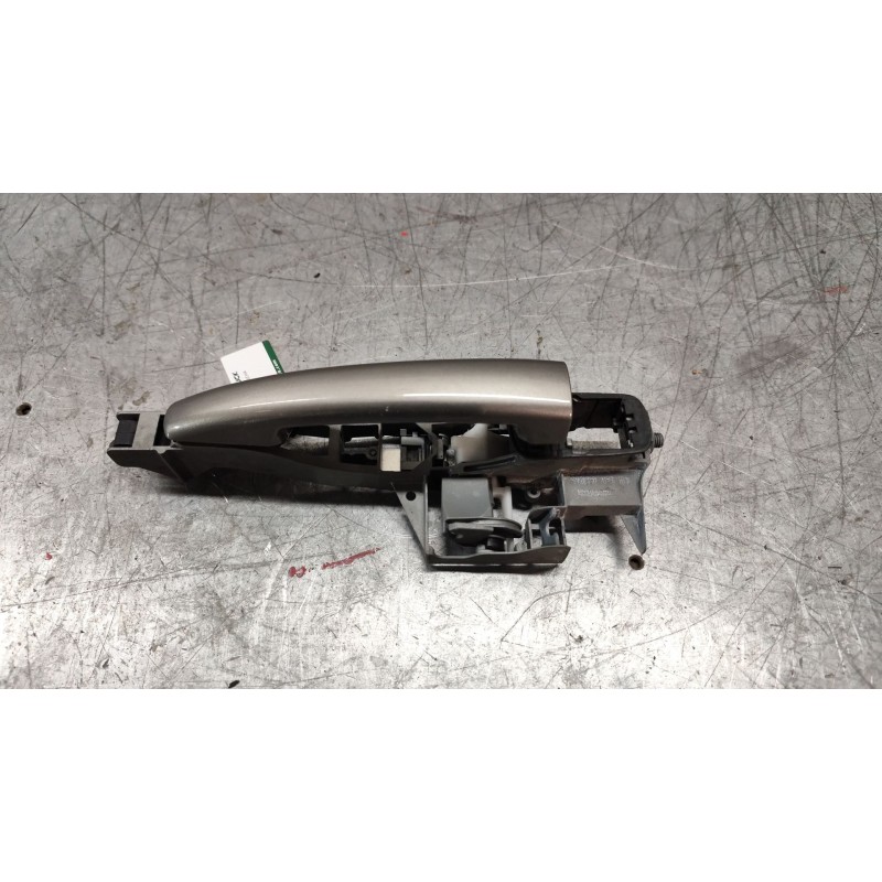 Recambio de maneta exterior delantera derecha para peugeot 5008 referencia OEM IAM   