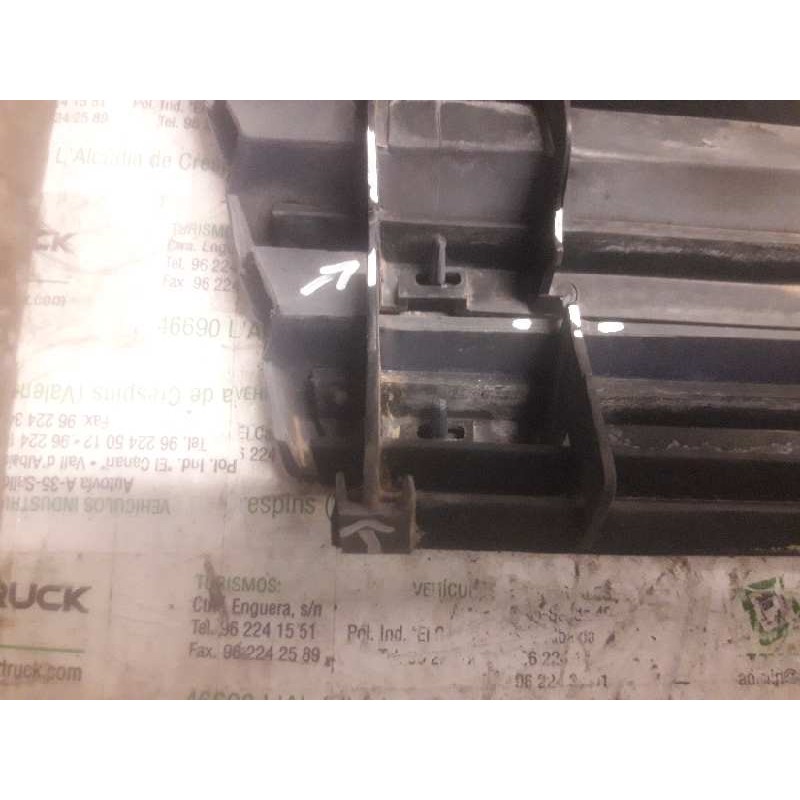 Recambio de rejilla delantera central para peugeot 205 berlina 1.1 mito referencia OEM IAM 9253108580 - Azul 3