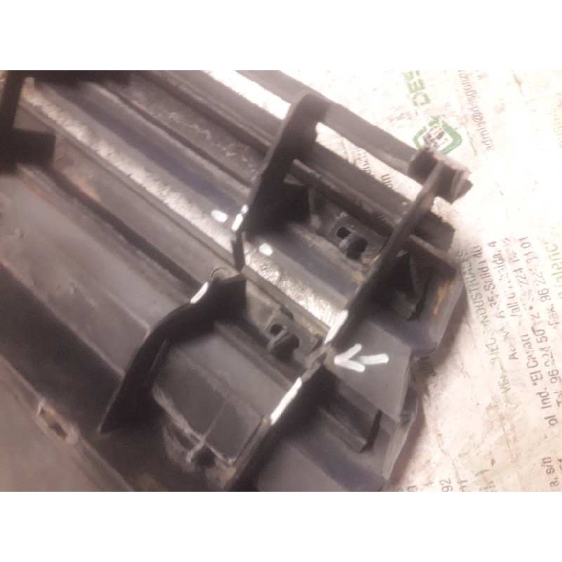 Recambio de rejilla delantera central para peugeot 205 berlina 1.1 mito referencia OEM IAM 9253108580 - Azul 4