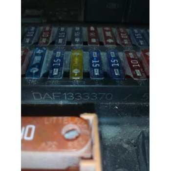 Recambio de caja reles / fusibles para daf trucks 95 xf far 95 xf 480 (483cv) referencia OEM IAM 1333370 518026109 