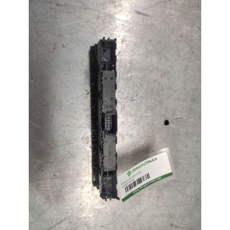 Recambio de mando multifuncion para skoda rapid ambition referencia OEM IAM - Blanco 2