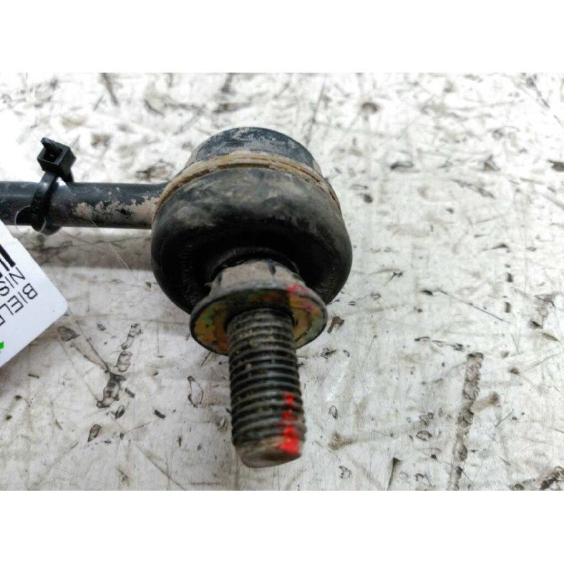 Recambio de bieleta estabilizadora trasera derecha para nissan primera berl./familiar (p10/w10) lx berlina (p10) referencia OEM 3