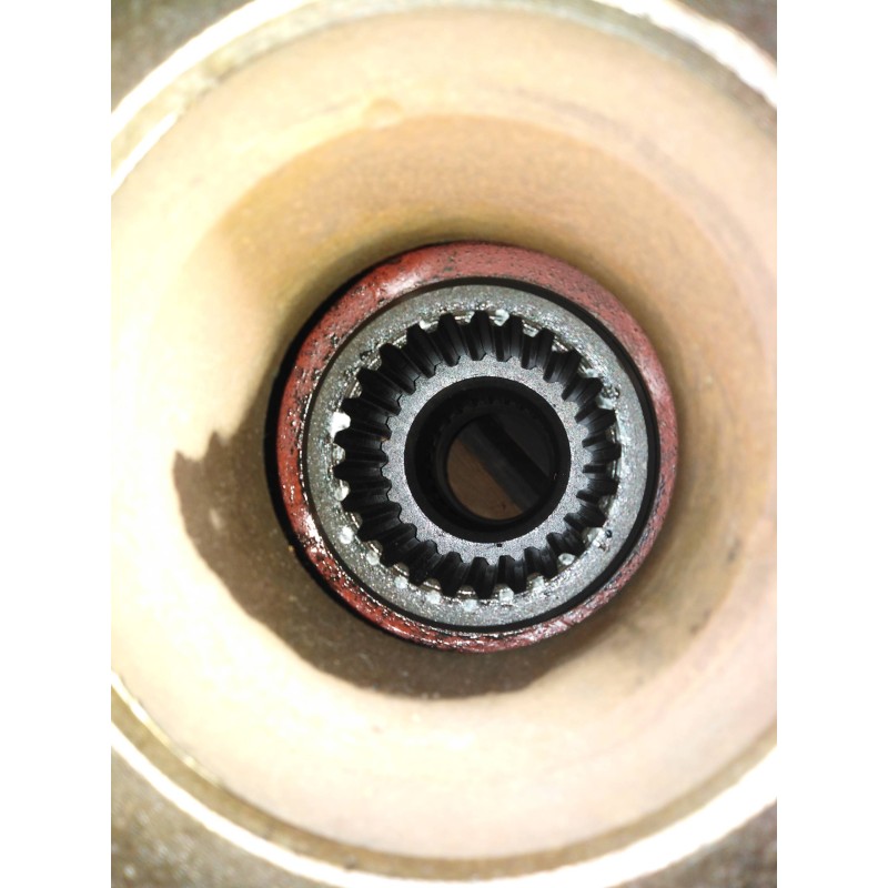Recambio de grupo para renault trucks dg 300 referencia OEM IAM 9X40 25 ESTRIAS PALIER 3