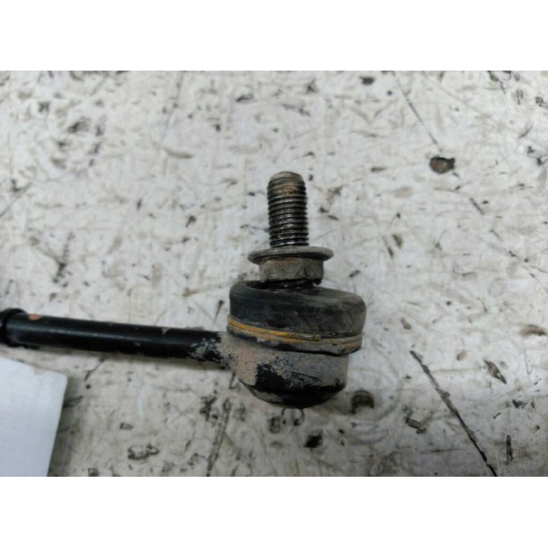 Recambio de bieleta estabilizadora trasera izquierda para nissan primera berl./familiar (p10/w10) lx berlina (p10) referencia OE 2