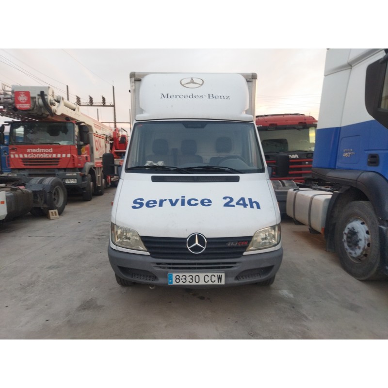 mercedes-benz sprinter 02.00  caja cerrada del año 2002