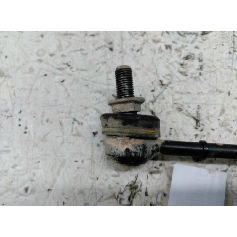 Recambio de bieleta estabilizadora trasera izquierda para nissan primera berl./familiar (p10/w10) lx berlina (p10) referencia OE 3