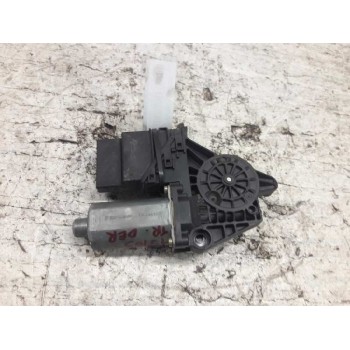 Recambio de motor elevalunas trasero derecho para volkswagen passat berlina (3b2) comfortline referencia OEM IAM 0130821696  