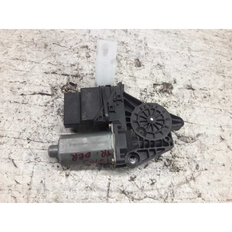 Recambio de motor elevalunas trasero derecho para volkswagen passat berlina (3b2) comfortline referencia OEM IAM 0130821696 2