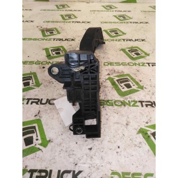 Recambio de pedal acelerador para iveco daily pr 3.0 diesel referencia OEM IAM 5801333490  