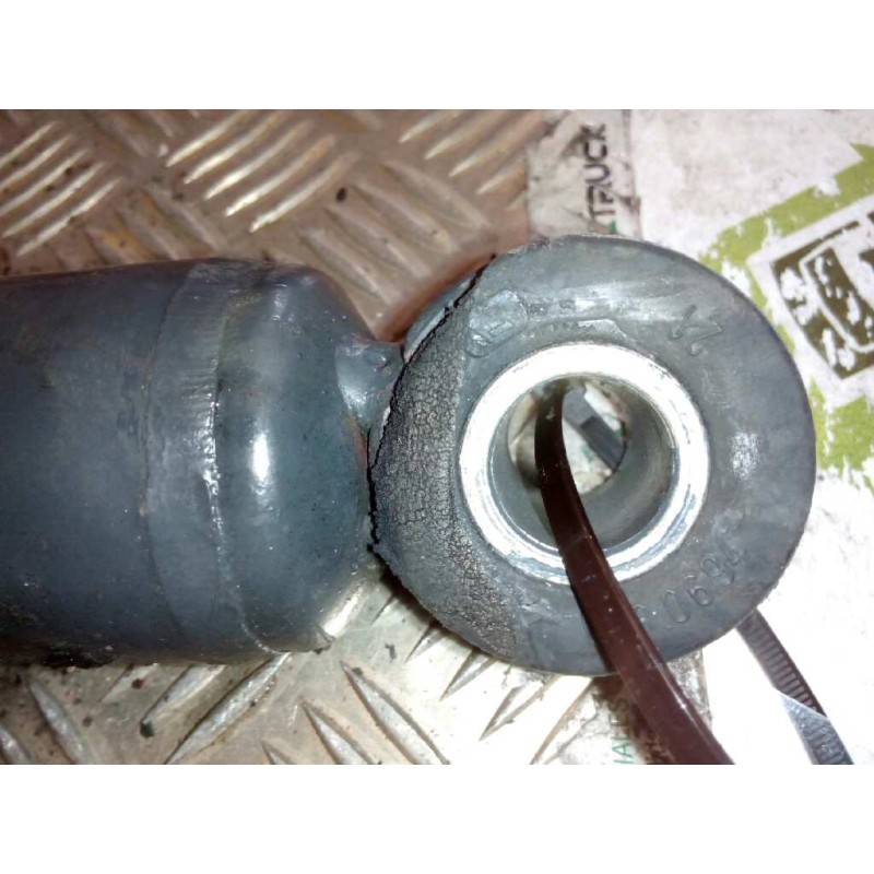 Recambio de amortiguador delantero para iveco eurocargo tector 5.9 diesel referencia OEM IAM 504120116 908383339 ARVIN MERITOR - Blanco 2