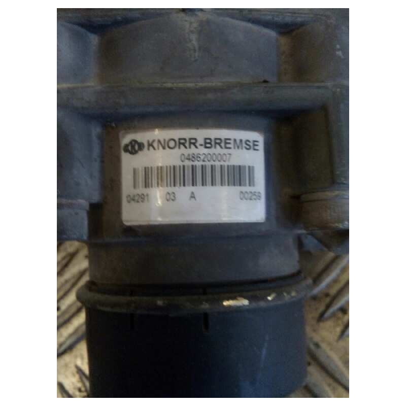 Recambio de valvula aire para man tg - a 18.480 fg / bb (e3/e4) xl referencia OEM IAM 0486200007  VALVULA TRANSMISOR DE FRENO 2