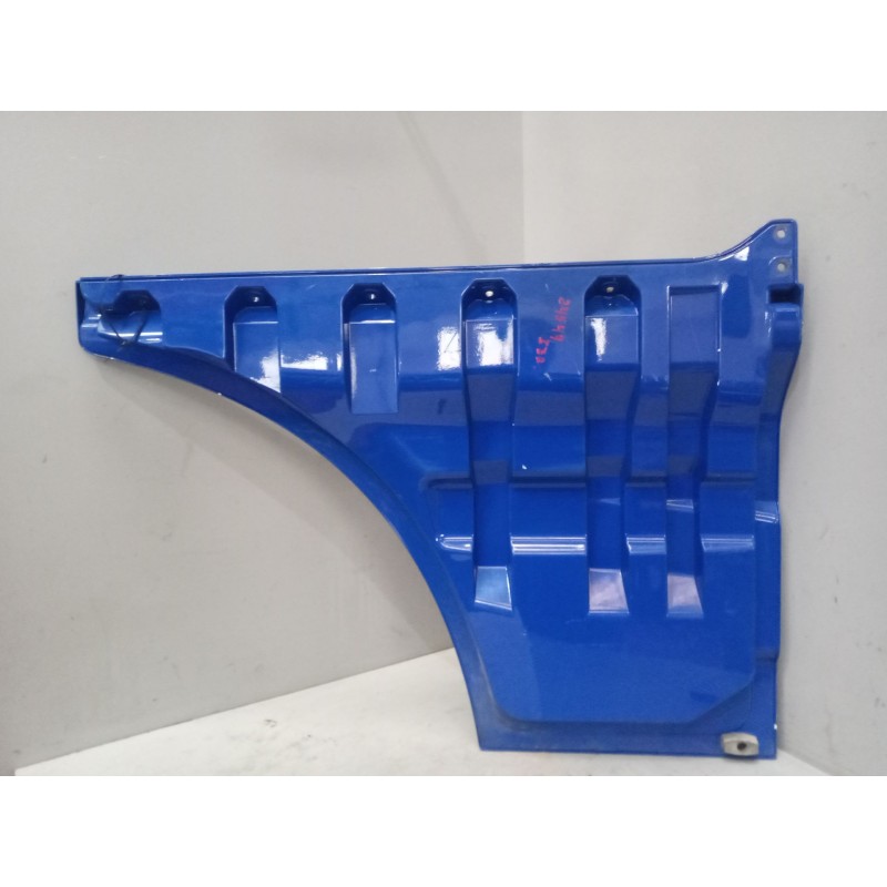 Recambio de moldura puerta delantera izquierda para man tgx 18 referencia OEM IAM 81626100019 - Azul 2