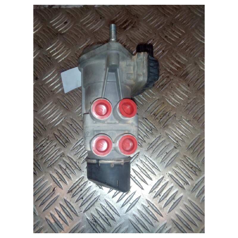 Recambio de valvula aire para man tg - a 18.480 fg / bb (e3/e4) xl referencia OEM IAM 0486200007  VALVULA TRANSMISOR DE FRENO 2