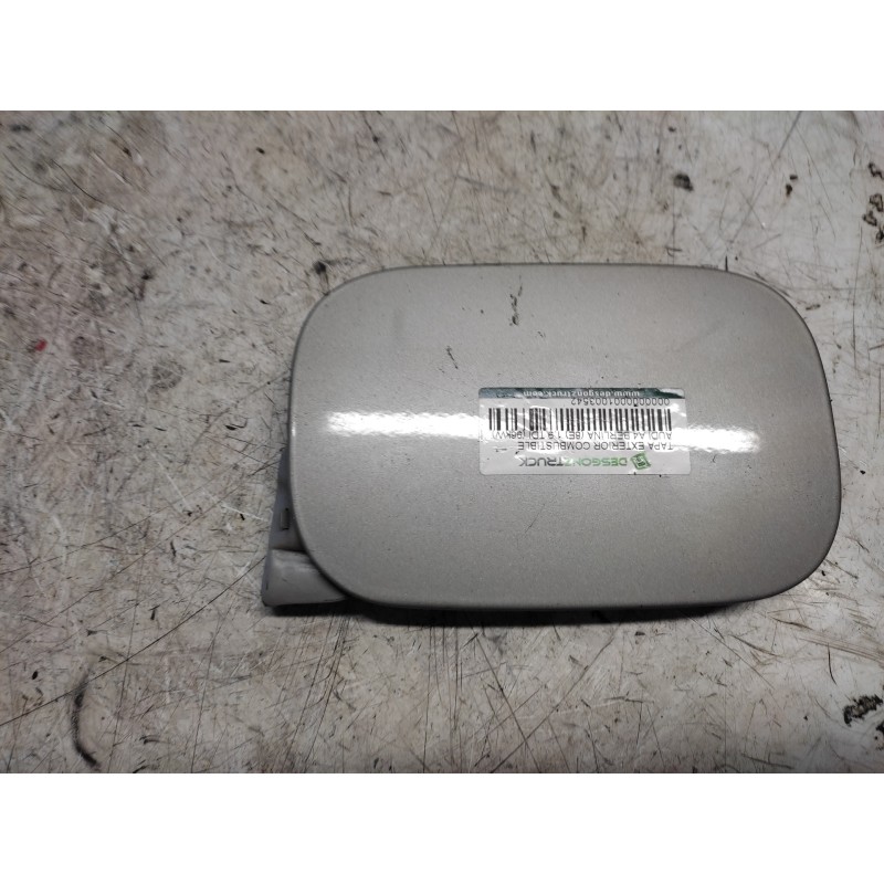 Recambio de tapa exterior combustible para audi a4 berlina (8e) 1.9 tdi (96kw) referencia OEM IAM   