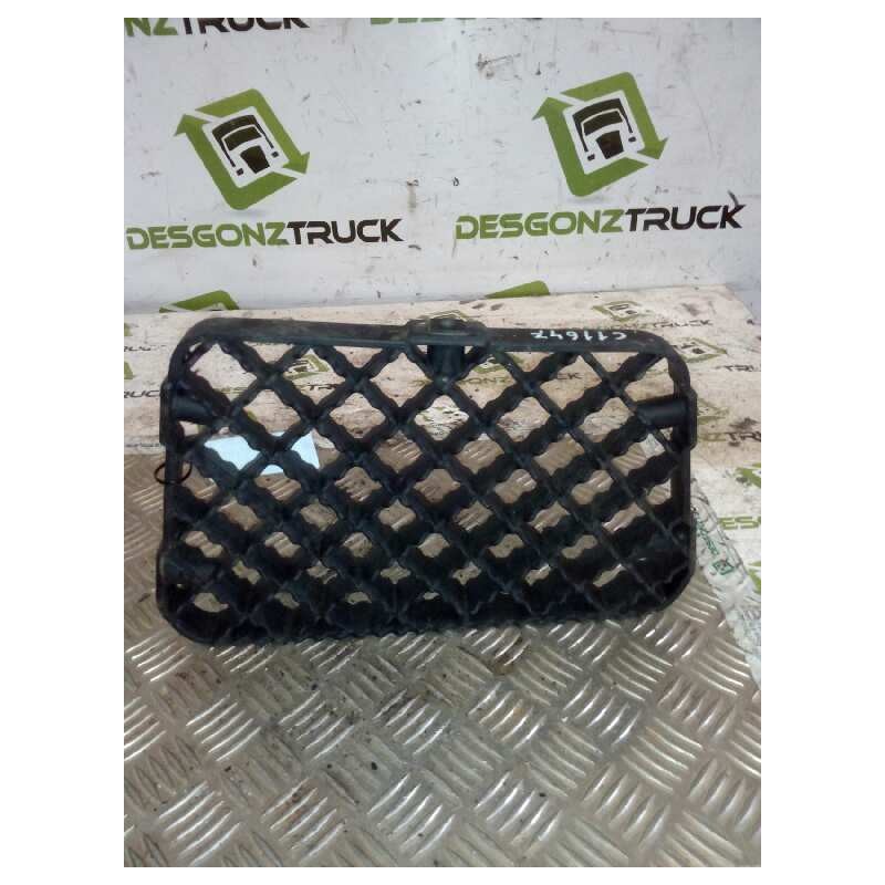 Recambio de huella peldaño para iveco eurocargo tector 5.9 diesel referencia OEM IAM 504043819 PARTE BAJA - Blanco 3